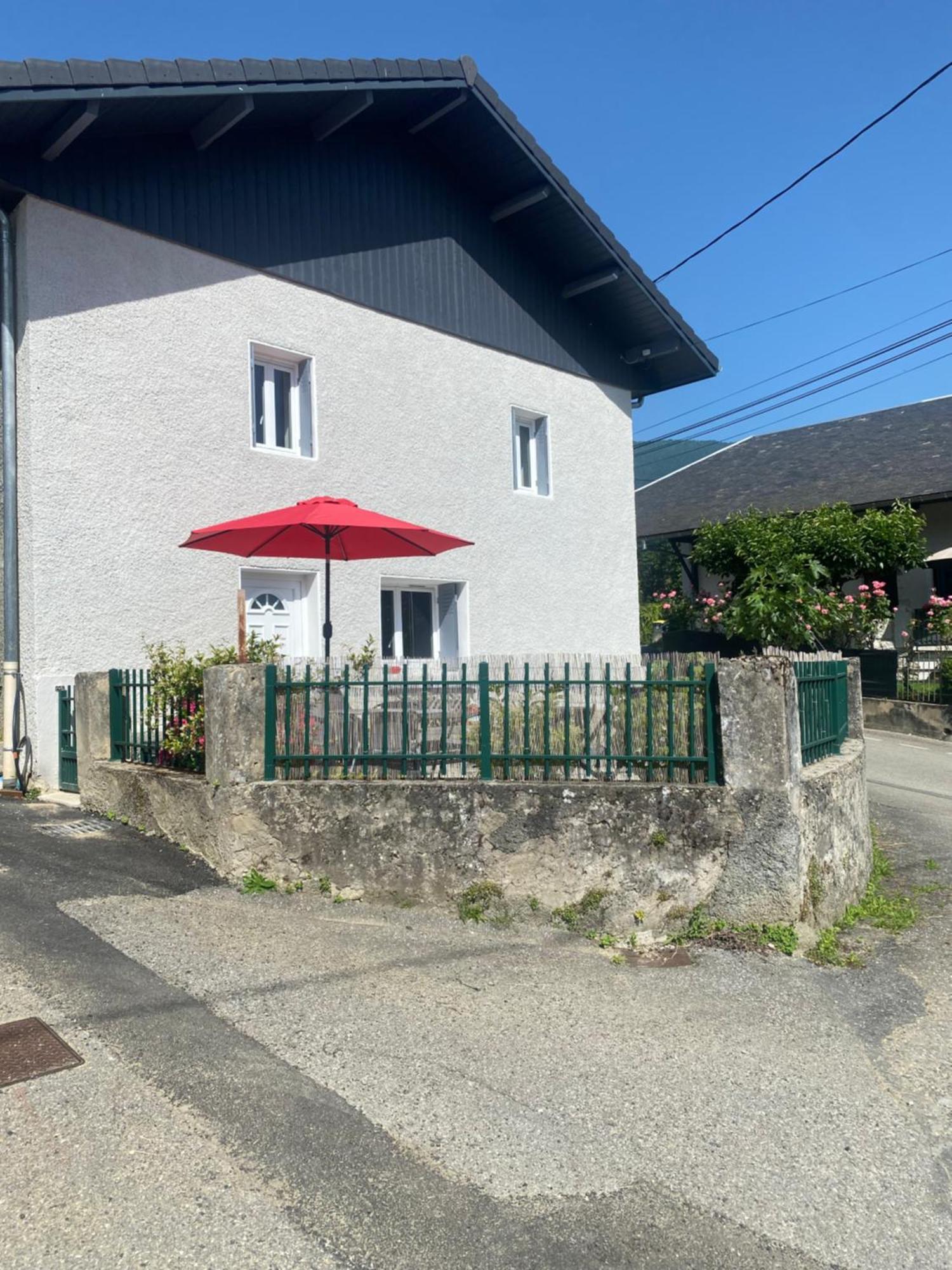 Maison De Village Entre Et Montagne Holiday home